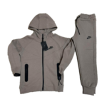 Детски спортен комплект Nike Tech Fleece Кафяв