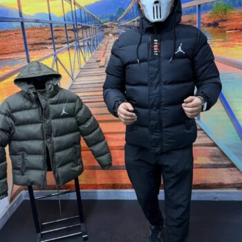 Jordan късо черно яке