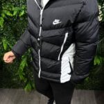 Nike яке черно и бяло