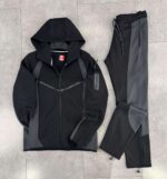 Nike Tech черен екип